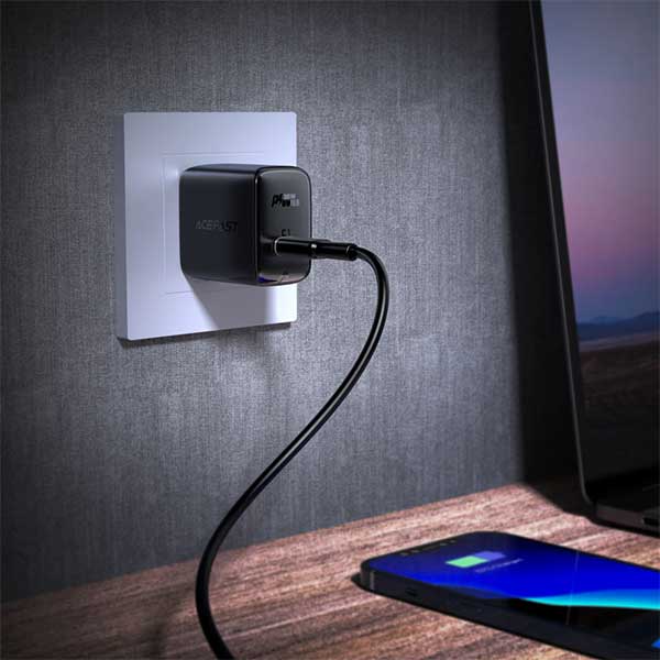 ACEFAST A23 30W PD GaN USB C Fast Charge Wall Charger 2