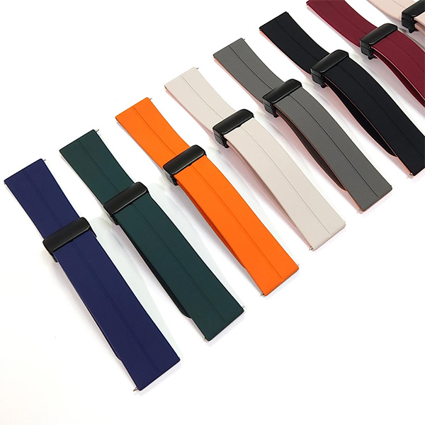 22mm Silicone Strap with Folding Magnetic D-Buckle Lock